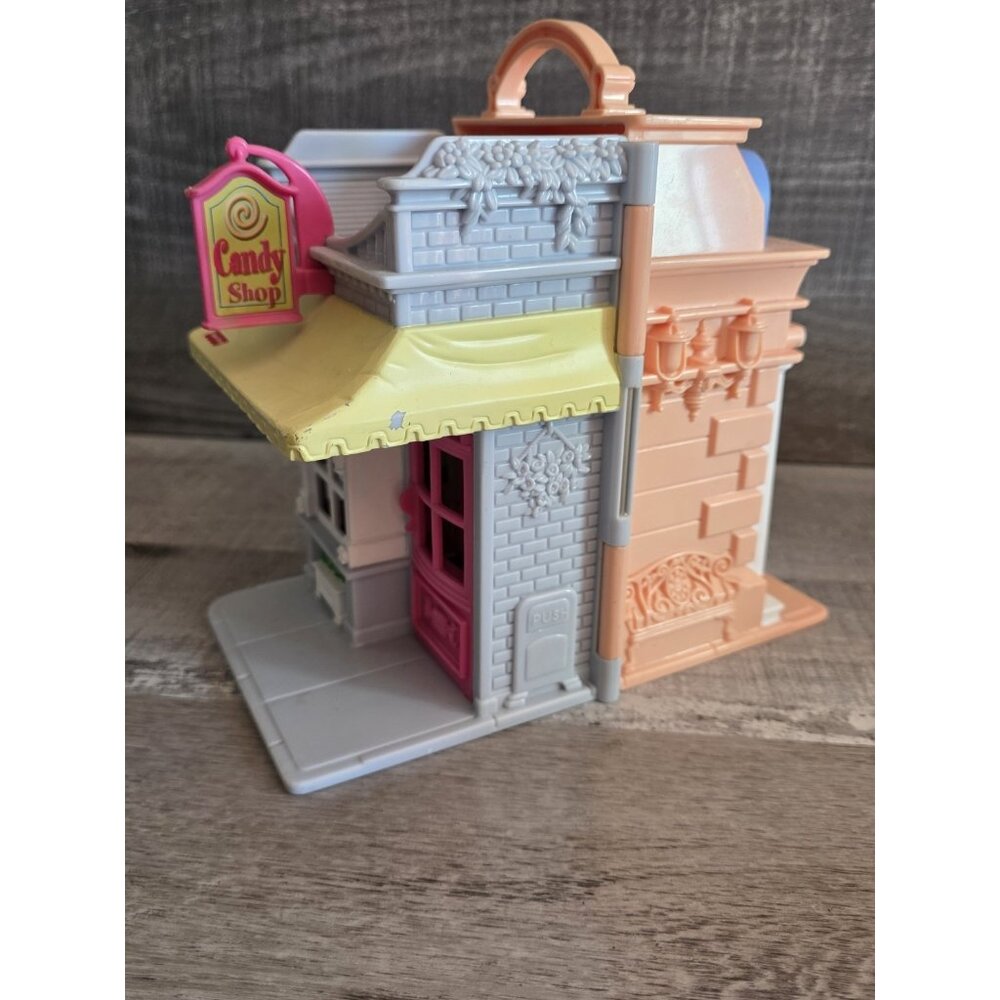 2001 Fisher Price Loving Family Sweet Streets Dance Studio / Candy Shop g56